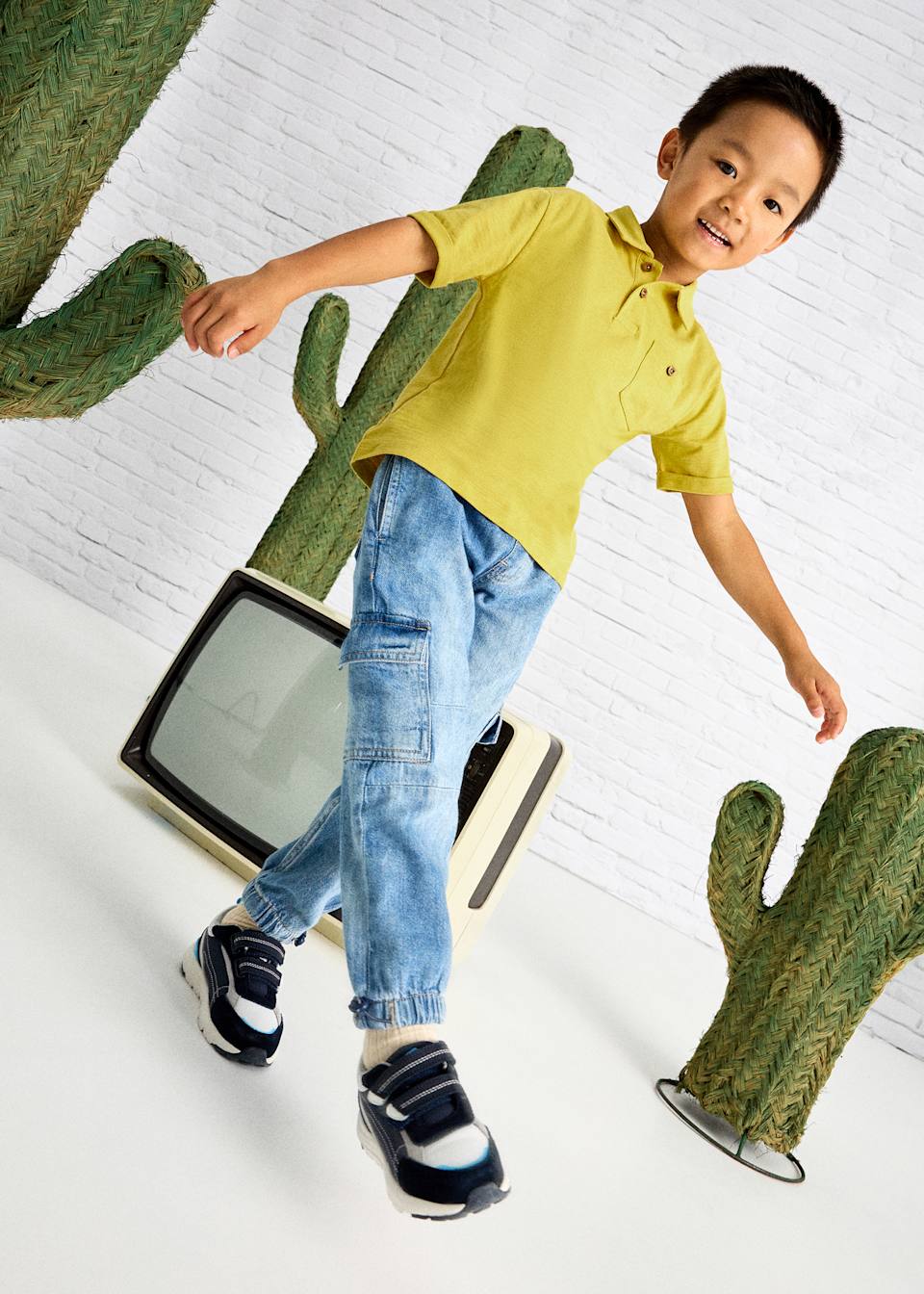 3573 Unisex Wide-Leg Cargo Pants