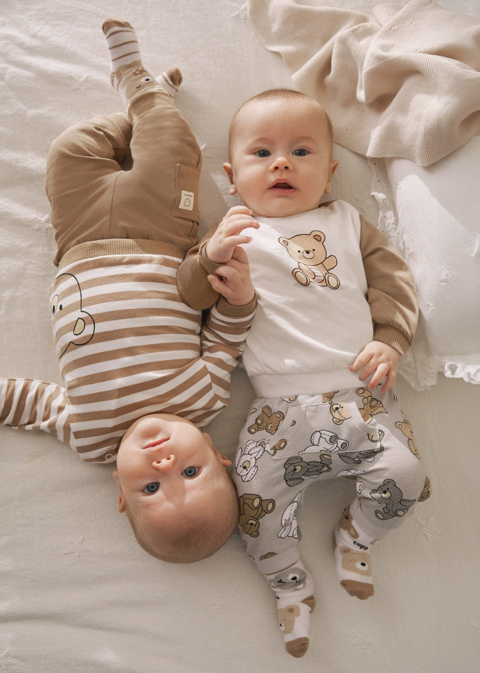 1612 Newborn 4-Piece Set with Pants